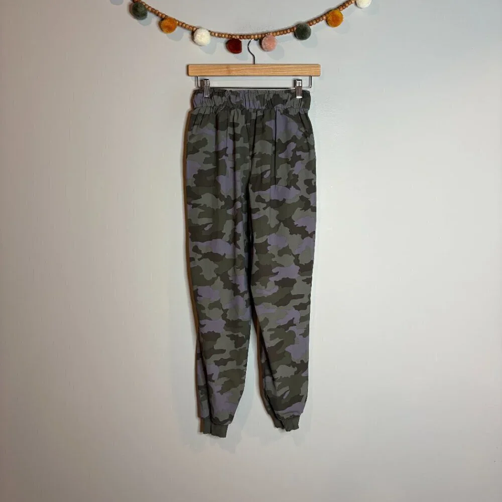 Lululemon Stretch High-Rise Jogger Heritage 365 Camo Dusky Lavender Multi